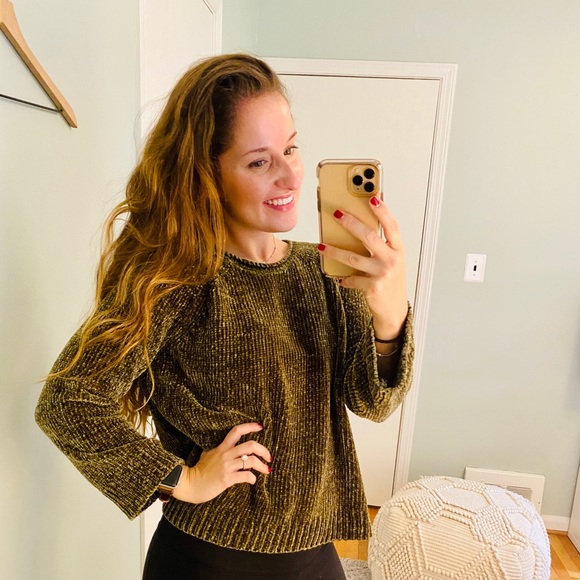 LOFT Sweaters - LOFT Soft Olive Green Chenille Sweater Crop MP